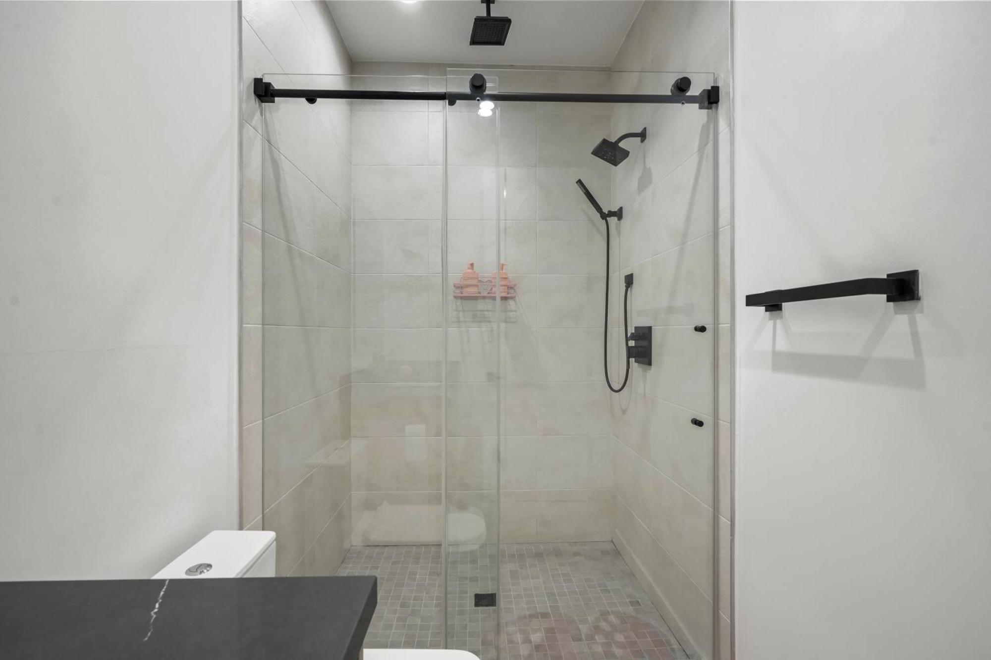 Holiday home Scandinavian 2br, 2bath Townhome, Pet & Kid Friendly, Free Parking, 10min To Venice Beach!